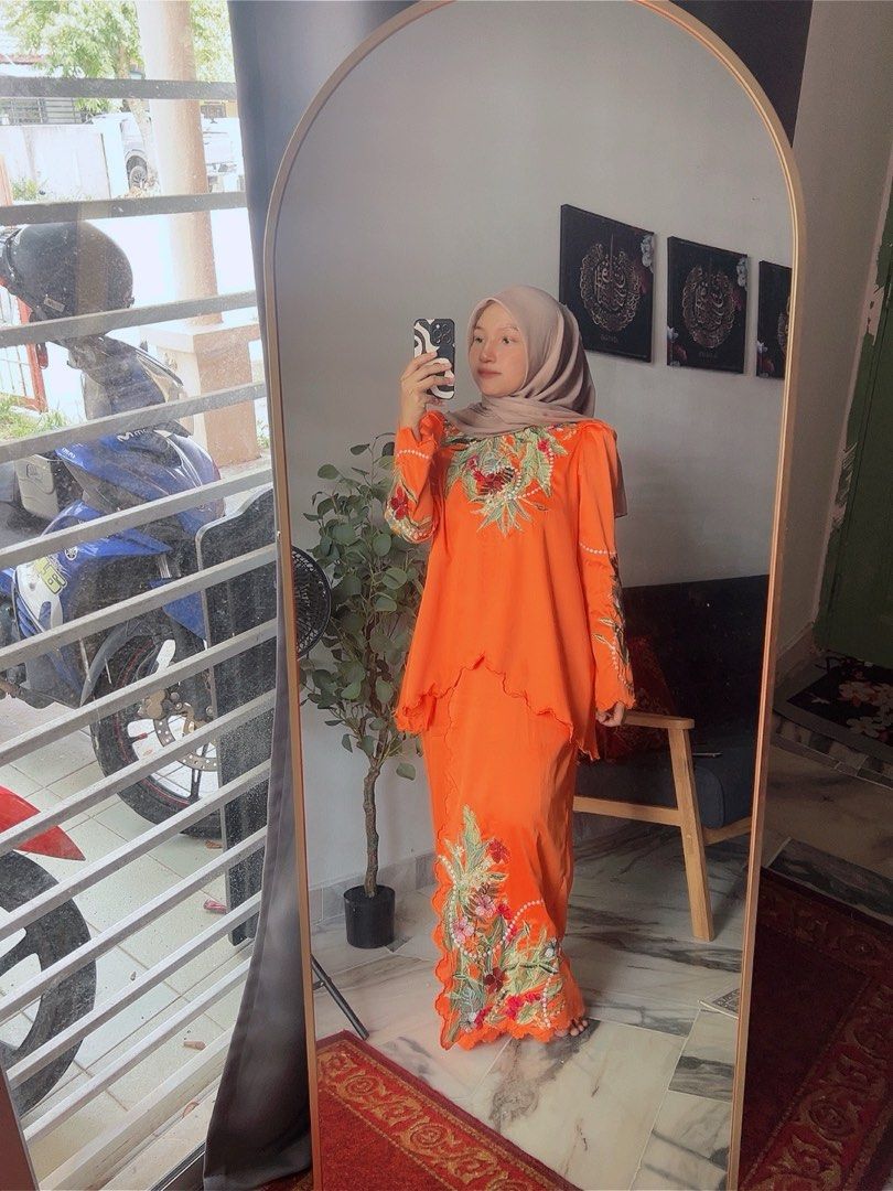 Baju raya 2024, Women's Fashion, Muslimah Fashion, Baju Kurung & sets on Carousell