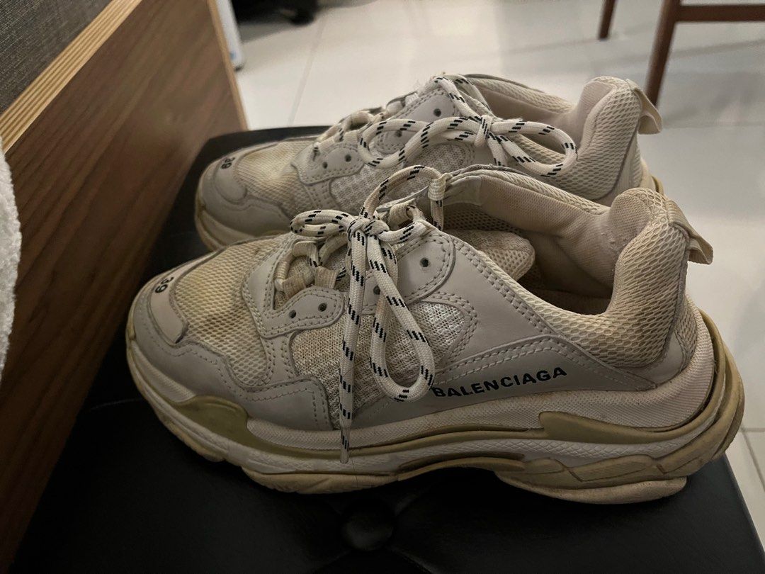 Buy used balenciaga deals triple s