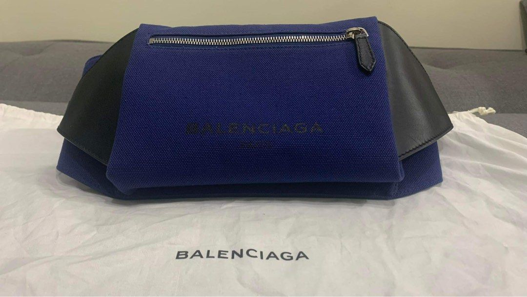 Balenciaga Bag (Category: Luxury Bags & Wallets) located in Makati City. Submitted by shannonbyln (Listing ID 1269779441, Image 1). Description: AUTHENTIC bought this in Japan.