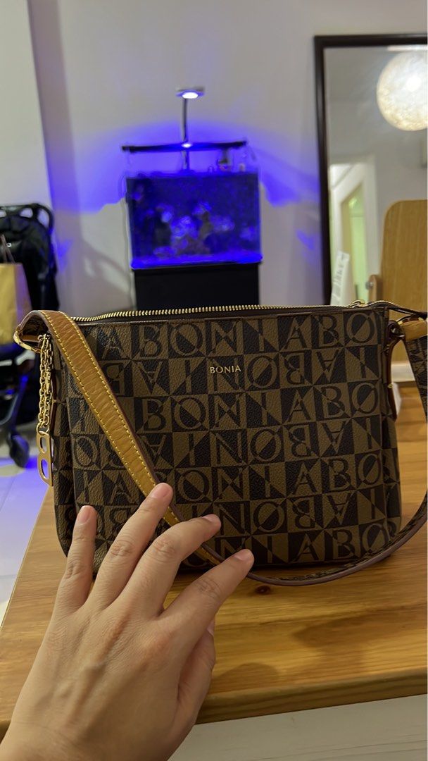 Bonia shoulder bag shop