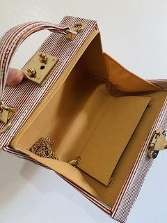 Box sling bag japan