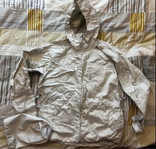 （分類：）位於 。 由 hedislimane0705 提交（商品編號 1269723614，圖片 1）。簡介： 。