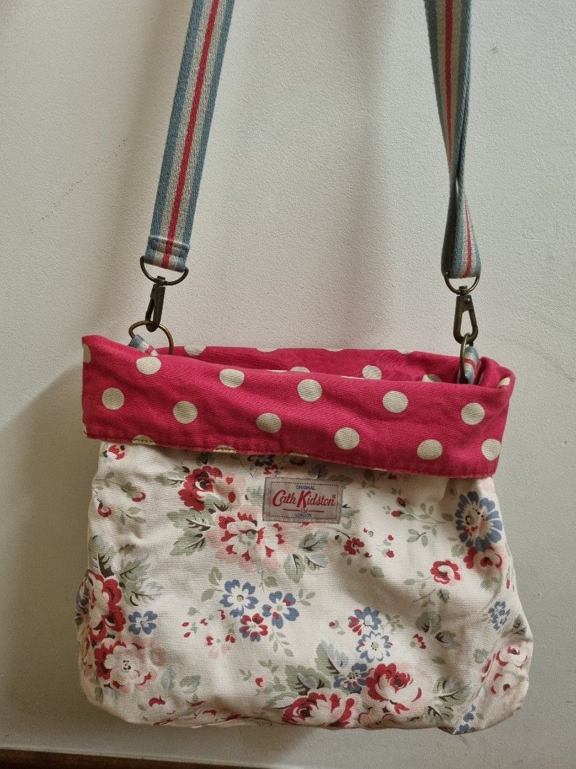 Cath kidston reversible outlet crossbody bag