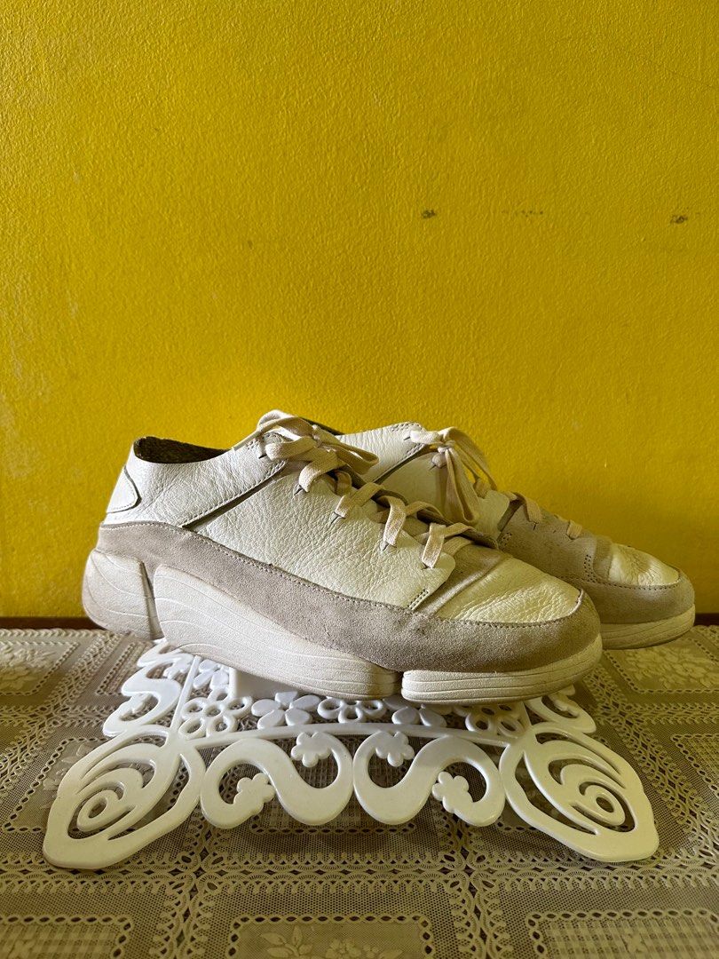 Clarks trigenic evo white hot sale