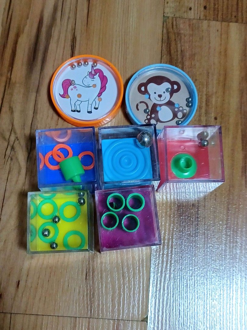 CLEARANCE Kids Toys puzzles games 3D Mini Cube Puzzles Maze Games