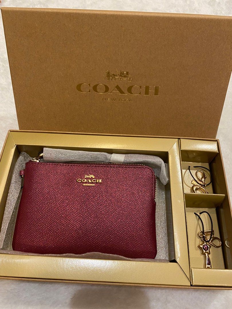 Coach wristlet store with charms