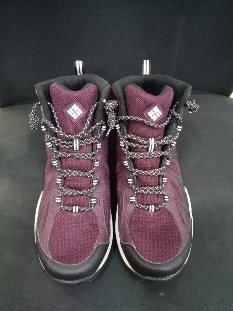 COLUMBIA HIKING BOOTS Men s Fashion Footwear Sneakers on Carousell