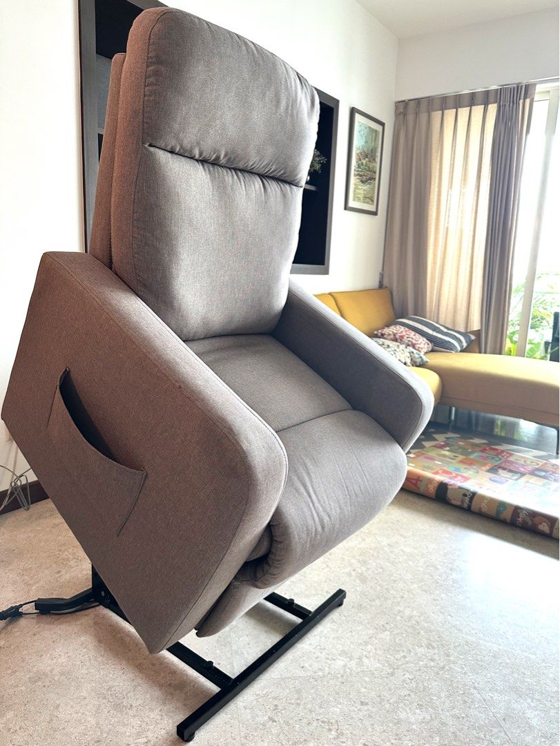 Courts outlet recliner chair