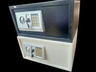 DIGITAL SAFE LOCKER