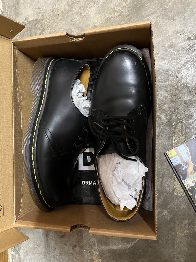 Martens best sale 1461 smooth