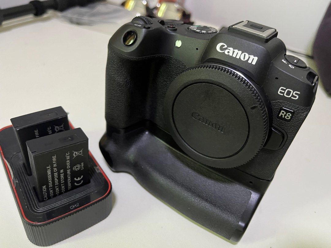 Eos R8 with battery grip, Photography, Cameras on Carousell