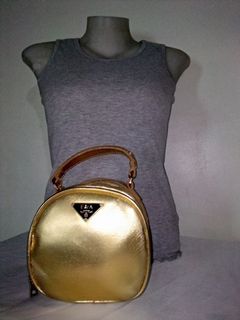 F&A GOLD HANDBAG PRELOVED
