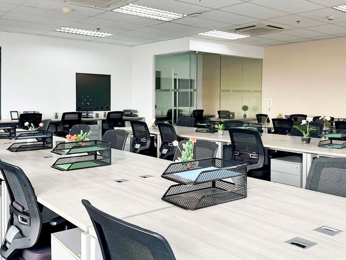 (Category: ) located in . Submitted by regus_official (Listing ID 1139825086, Image 1). Description: .