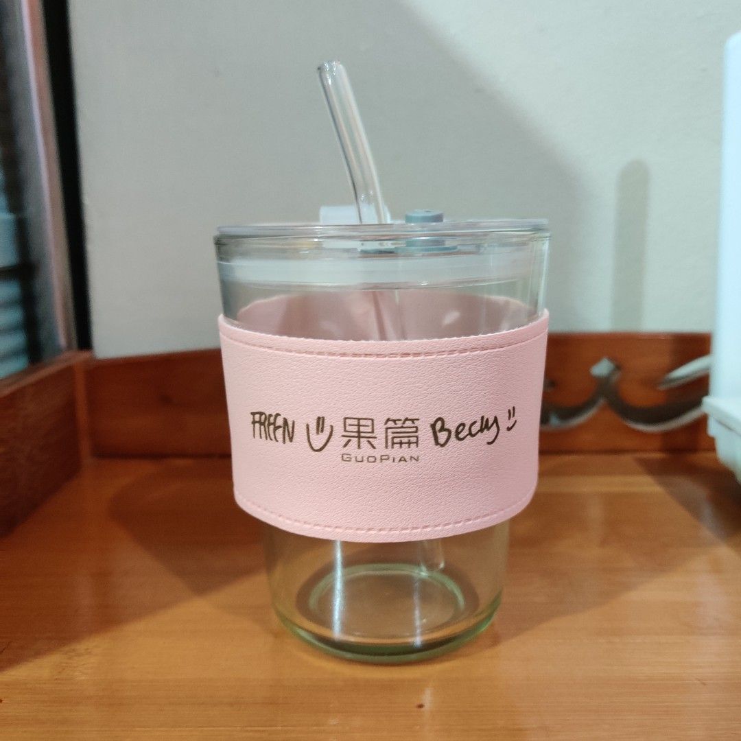 FreenBecky Guo Pian Glass cup (Category: Coffee & Tea Tableware) located in Manila. Submitted by chin.tan (Listing ID 1269817645, Image 1). Description: I'm selling this Freen and Becky GuoPian Glass Cup. If you have inquiries, just send me a message. Thanks MOP - Gcash MOD - GGX or SDD (book and shoulder by buyer Thank you.