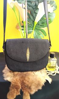 (Category: ) located in . Submitted by osaze_27japanbags (Listing ID 1269704689, Image 1). Description: .