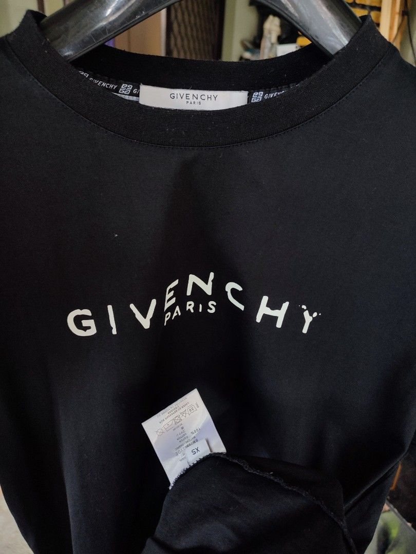 Givenchy black shirt (Category: Tshirts & Polo Shirts ) located in San Jose del Monte. Submitted by cable5254 (Listing ID 1269778398, Image 2). Description: 19*28 XS on tag.
