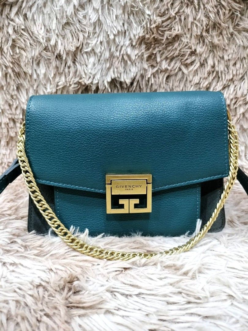 Givenchy gv3 2025 wallet on chain