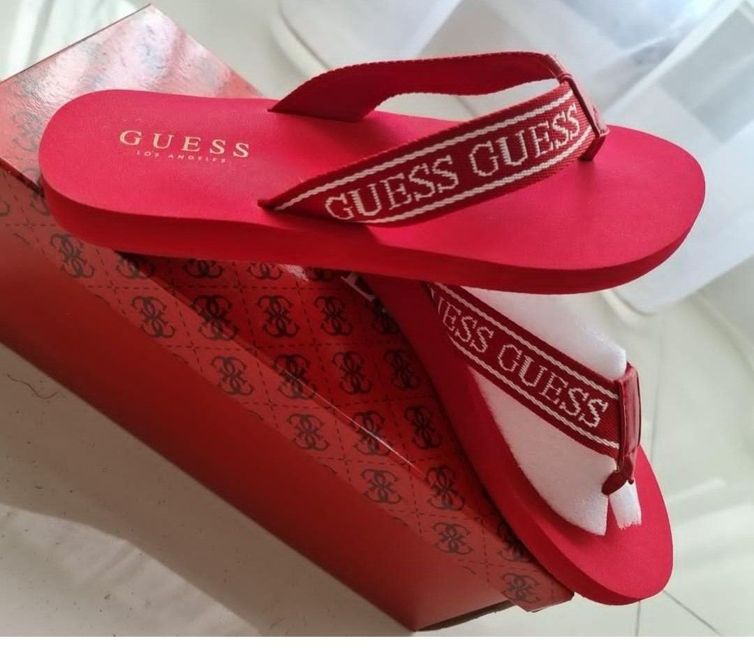 Red guess flip flops sale