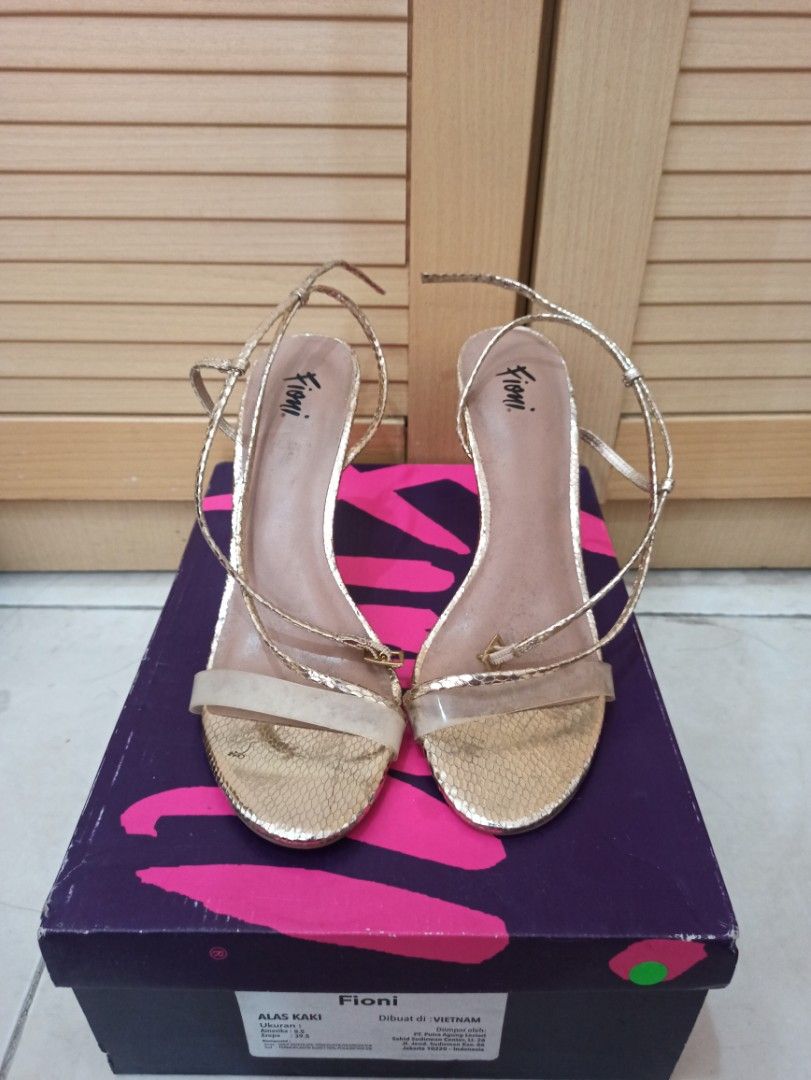 Gold heels payless top