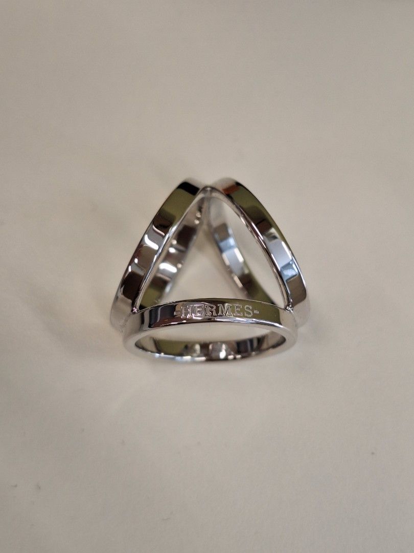 Hermes trio scarf 90 ring, 女裝, 手錶及配件, 絲巾 Carousell