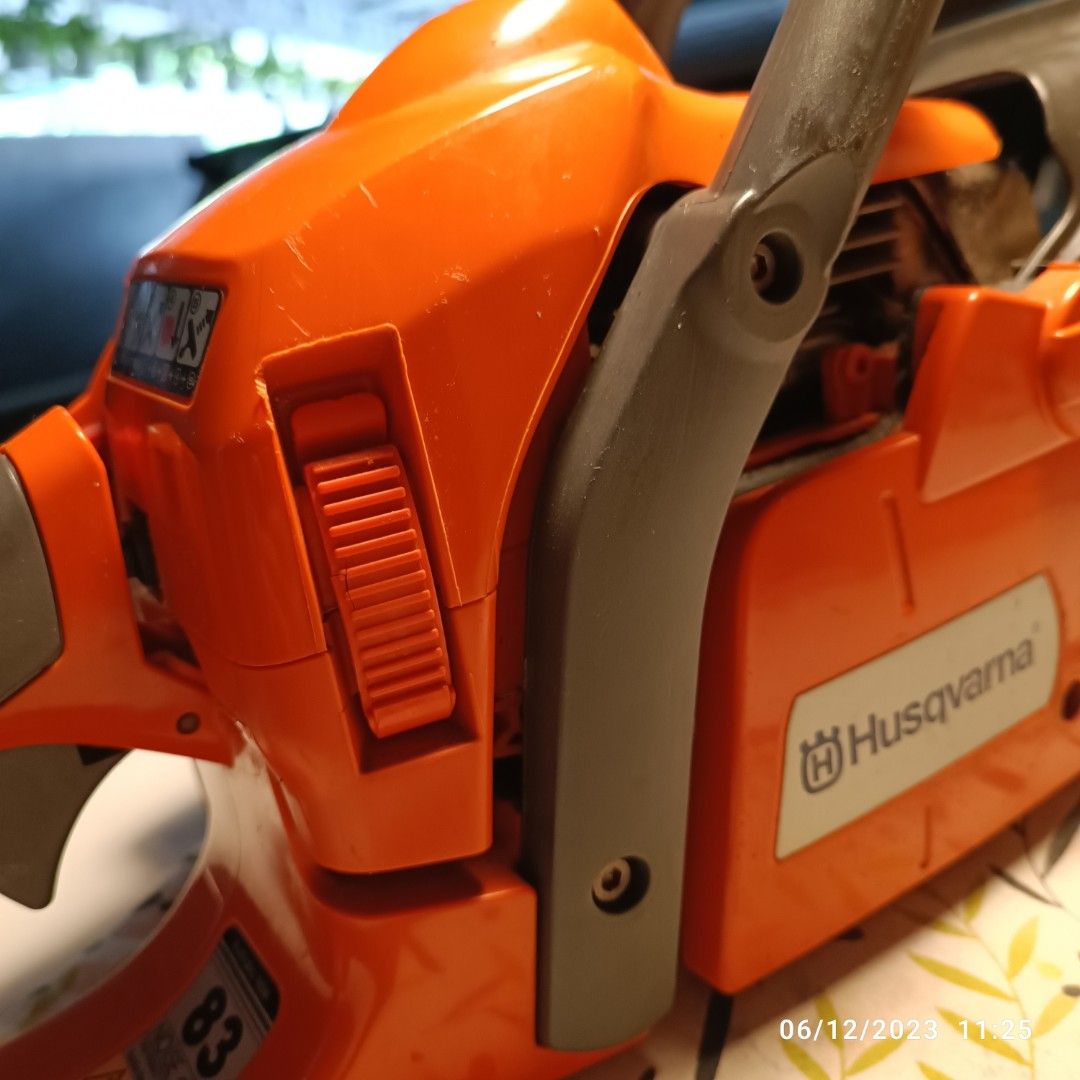 HUSQVARNA 140 16" CHAINSAW (MADE IN SWEDEN), Furniture & Home Living