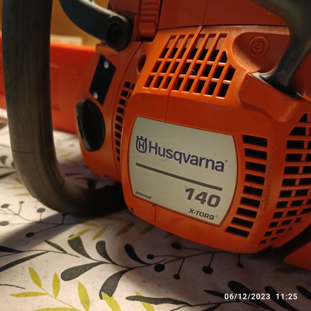 HUSQVARNA 140 16" CHAINSAW (MADE IN SWEDEN), Furniture & Home Living
