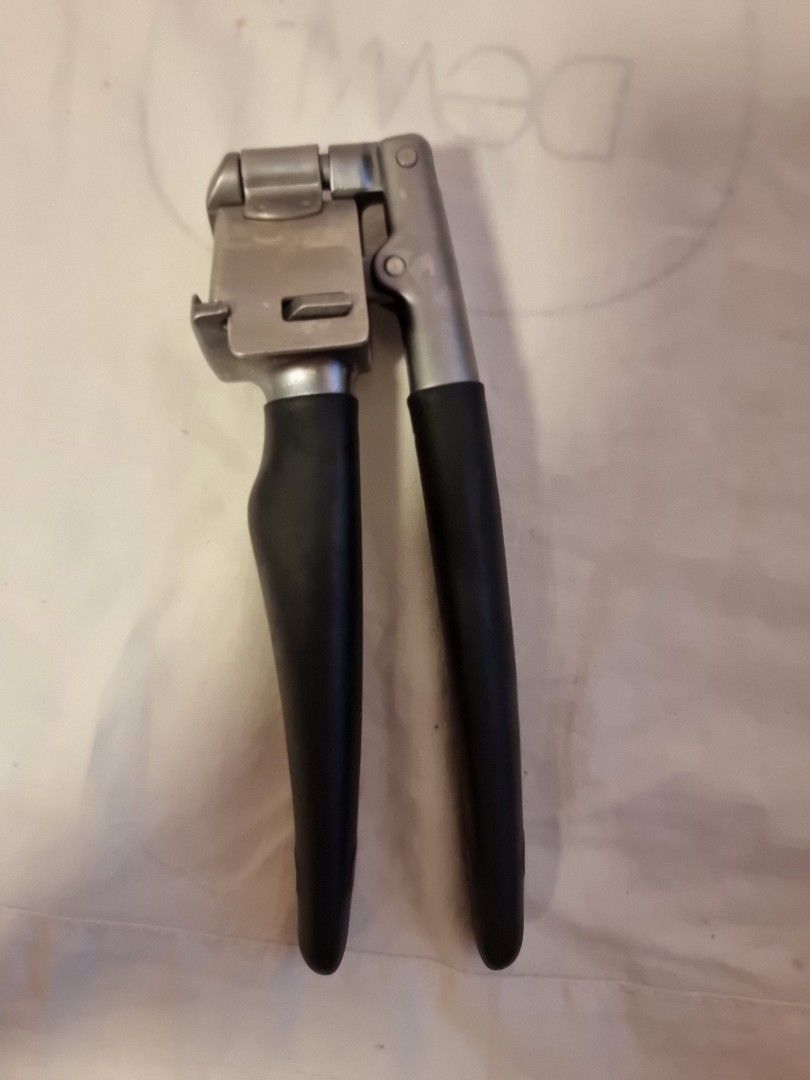 IKEA garlic press + hot plate gripper, Furniture & Home Living