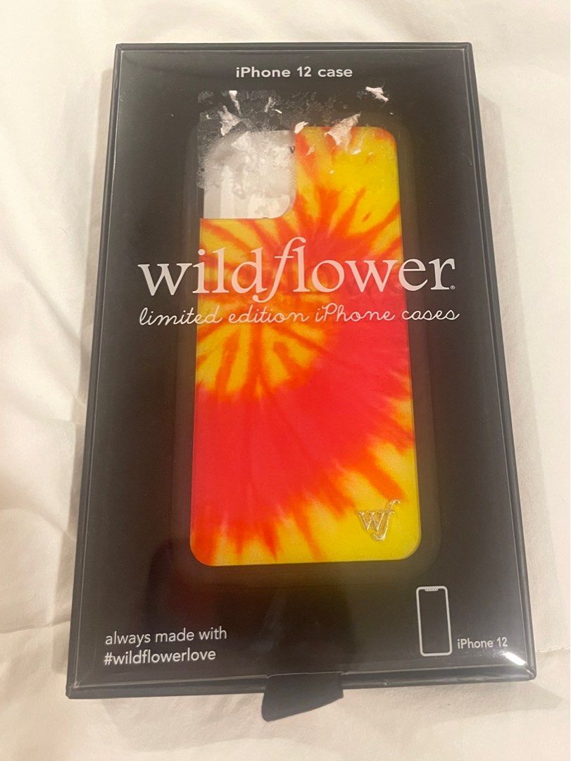 iphone 12 mini Wildflower Case (Category: iPhone 12 Series) located in Muntinlupa City. Submitted by amandaa.p (Listing ID 1269881838, Image 2). Description: - box says iphone 12 but it’s for a 12 mini!! - original wildflower phone case - gcash payment - negotiable price 😊.