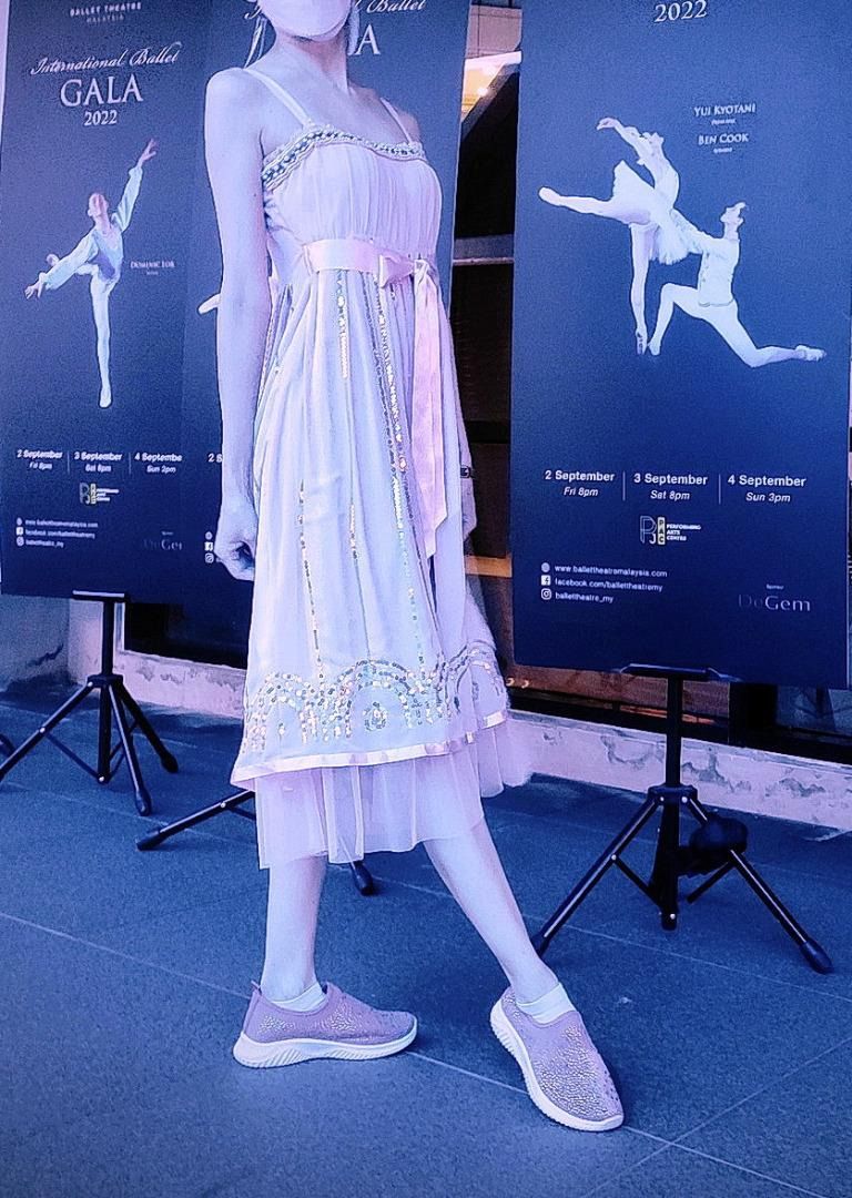 Korean Design Pastel Pink Pearl Sequins Embroidery Dress