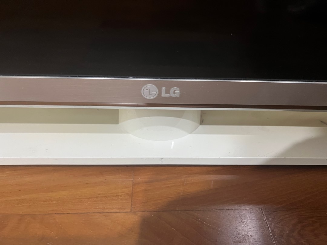 LG TV (can’t on), TV & Home Appliances, TV & Entertainment, TV on Carousell