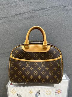 Louis Vuitton Deauville Handbag Monogram Bag