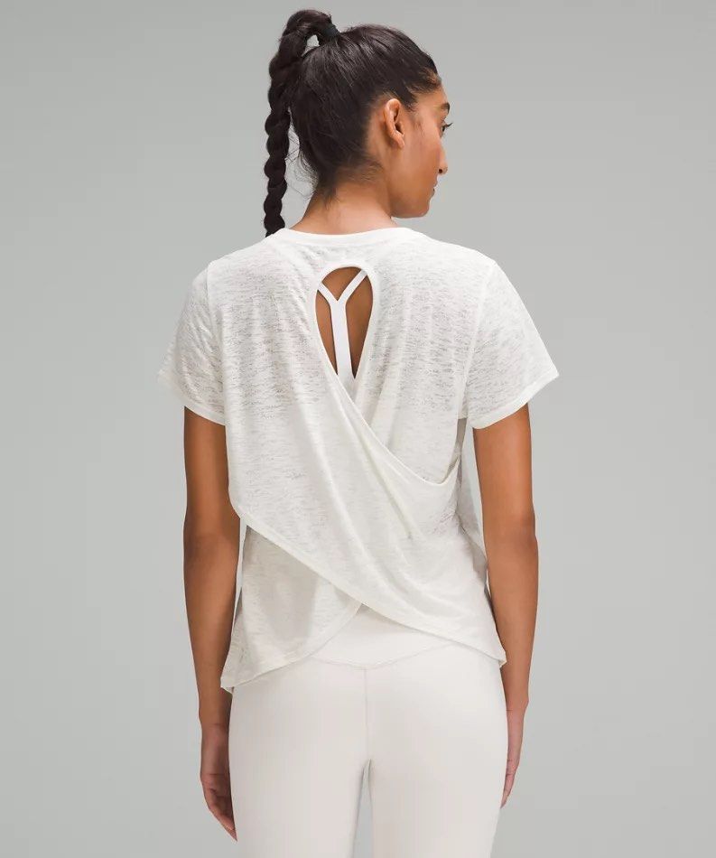 Lululemon Keyhole Lightweight Yoga Short-Sleeve Shirt for Yoga, Women's  Fashion, Activewear on Carousell