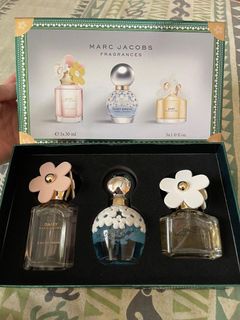 Marc jacobs miniatures hotsell 4x4ml gift set