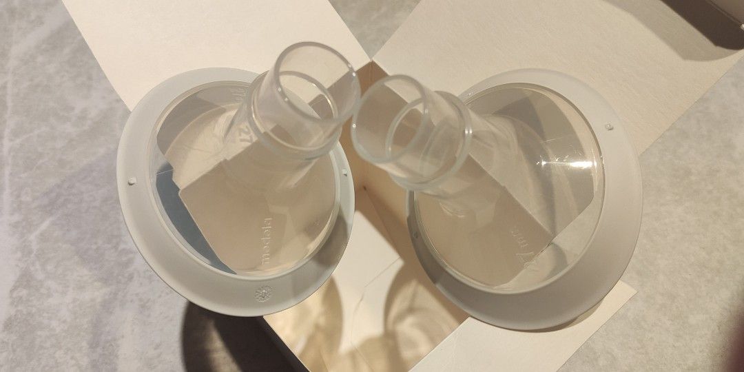 Medela Breast Shields / Flange 27mm, Babies & Kids, Nursing & Feeding