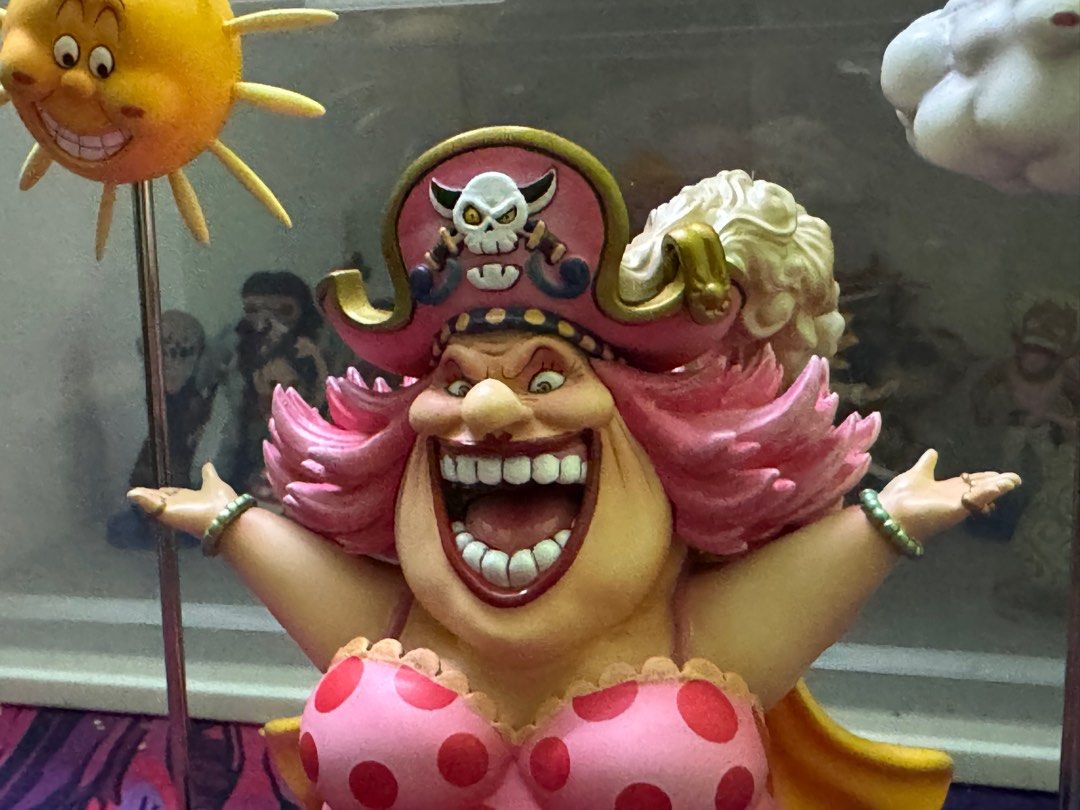 Mega WCF Big Mom by League Studio Including Zeus & Prometheus One