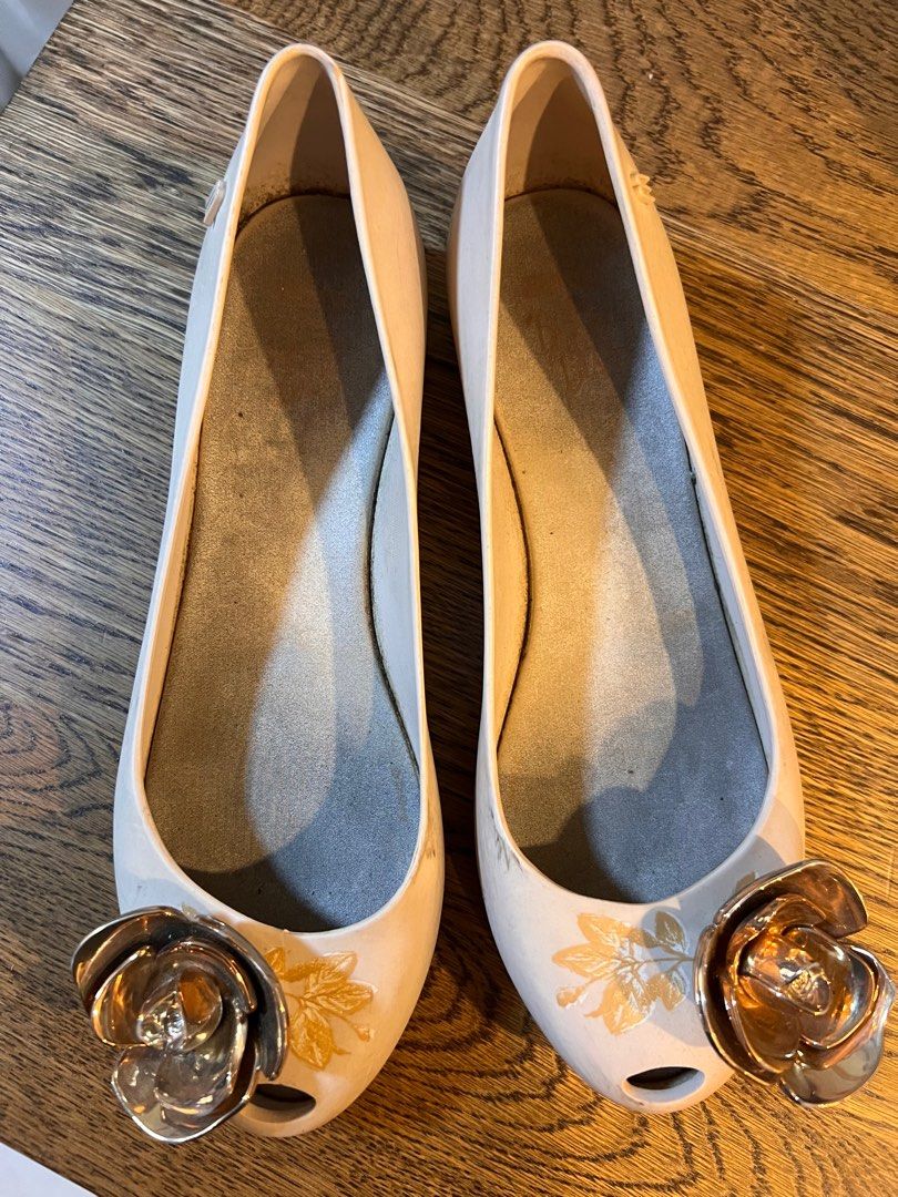 Gold flats near me top