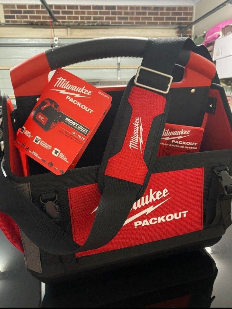 Milwaukee tote 15 clearance