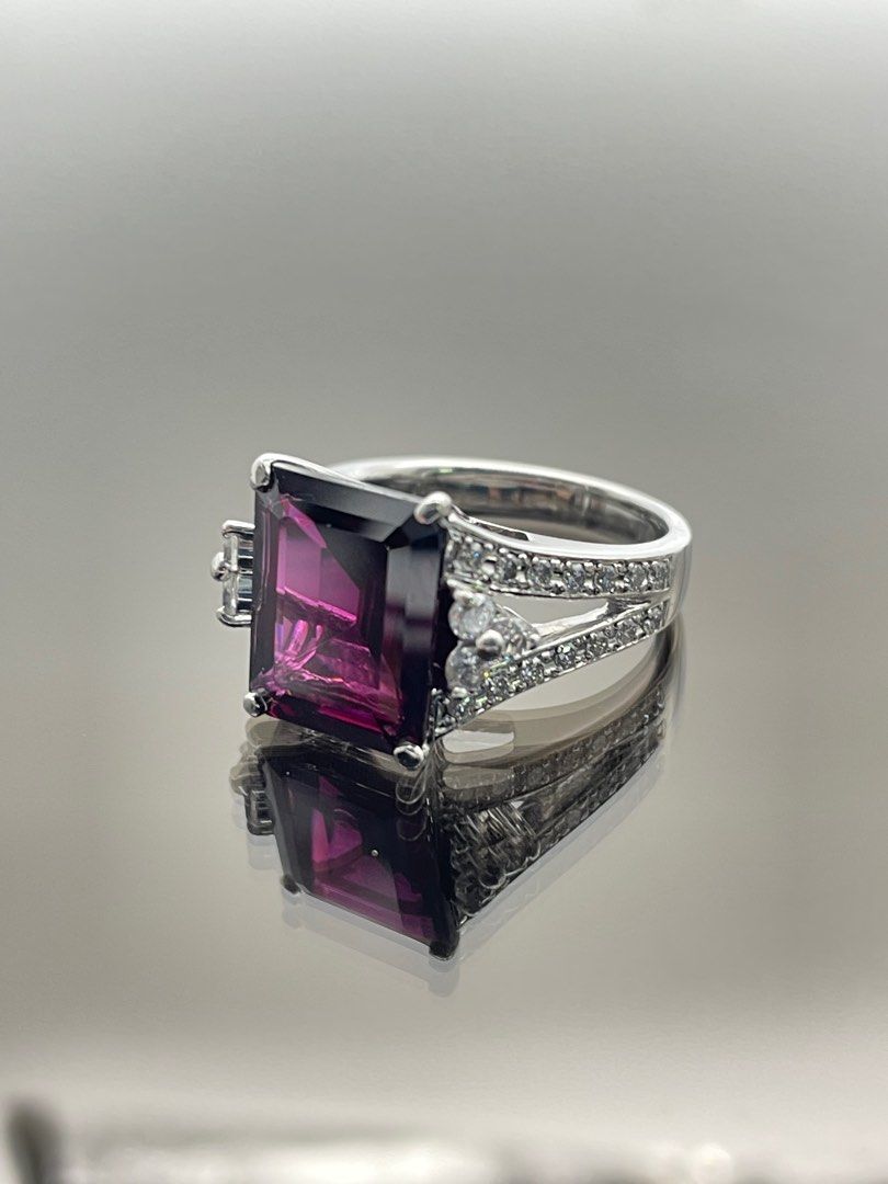 Natural Garnet Diamond Ladies Ring set in PT900 with Cert