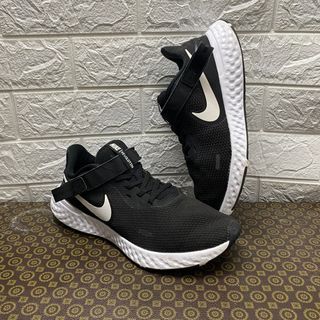 Nike Revolution 5 FlyEase Men's Running Shoes
