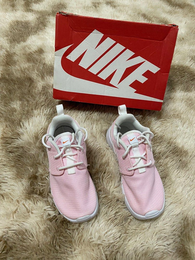 Nike roshe toddler girl clearance