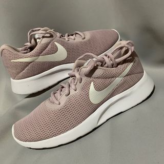 Nike Tanjun Women s Shoes Size 7.5 original Women s Fashion