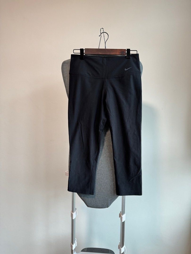 nike ladies cropped leggings