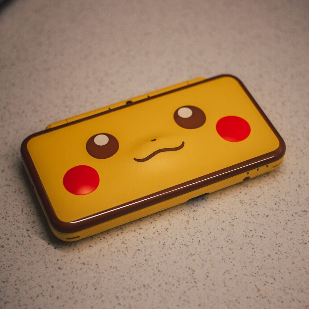 Nintendo 2ds xl pikachu edition hotsell