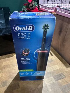 Oral B Pro 3 3000 Cross Action Electric Rechargeable Toothbrush