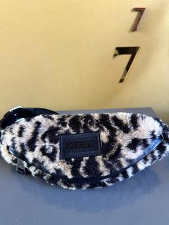 (Category: ) located in . Submitted by shopaholictrend_cc (Listing ID 1269833258, Image 1). Description: .