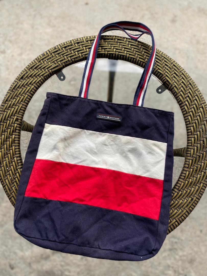 Tommy hilfiger hotsell tote bag sale