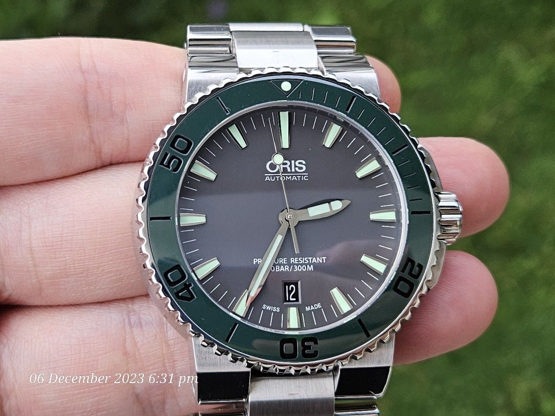 Oris Aquis Date Grey Green Men s Fashion Watches Accessories