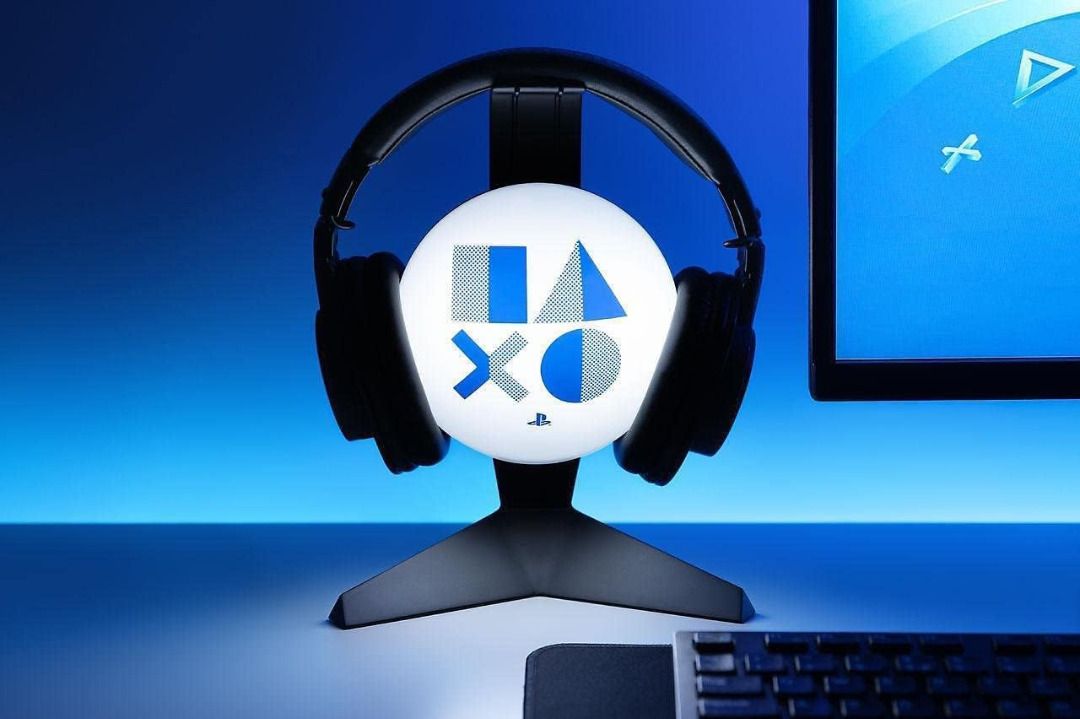Playstation shop headset holder