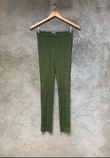 PLEATS PLEASE - ISSEY MIYAKE CROPPED TROUSER