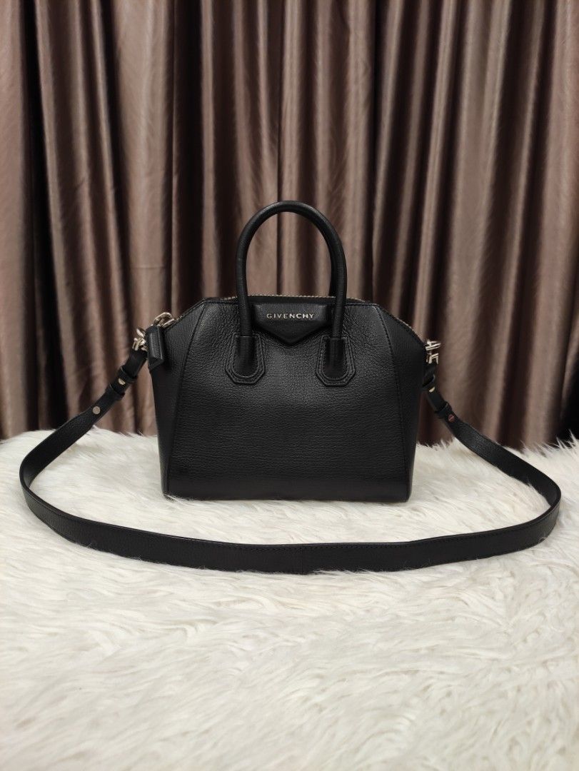 Preloved Givenchy Antigona Mini Grained Leather with detachable strap. 22 20 14cm